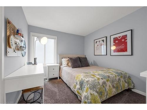 53 Tennessee Avenue, Port Colborne, ON - Indoor Photo Showing Bedroom