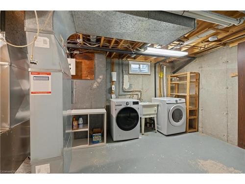 30-77 Linwell Road, St. Catharines, ON - Indoor Photo Showing Laundry Room