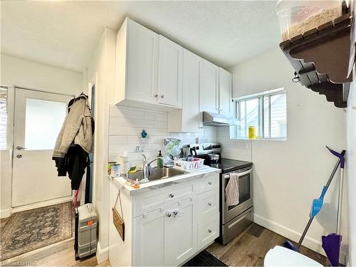 6-83 Gibson Avenue, Hamilton, ON - Indoor Photo Showing Kitchen