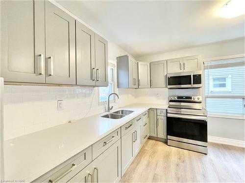 Main-27 Lasalle Street, Welland, ON - Indoor Photo Showing Kitchen With Double Sink