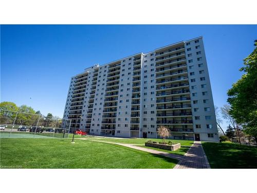 704-1100 Caven Street, Mississauga, ON - Outdoor With Balcony With Facade