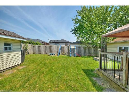 106 Queen Street S, Thorold, ON - Outdoor With Backyard