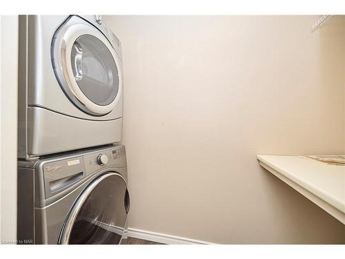 6135 Arad Street, Niagara Falls, ON - Indoor Photo Showing Laundry Room