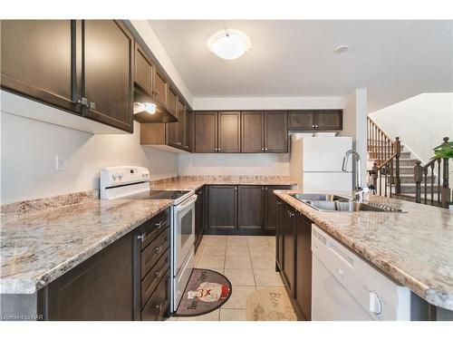 7739 Dockweed Drive, Niagara Falls, ON - Indoor Photo Showing Kitchen With Double Sink