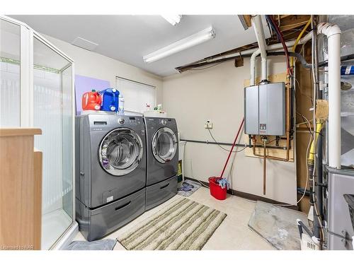 6840 Sunrise Court, Niagara Falls, ON - Indoor Photo Showing Laundry Room