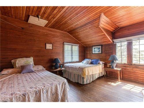 2775 Colony Road, Ridgeway, ON - Indoor Photo Showing Bedroom