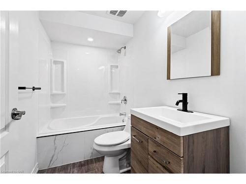 1036 Kerby Street, Fort Erie, ON - Indoor Photo Showing Bathroom