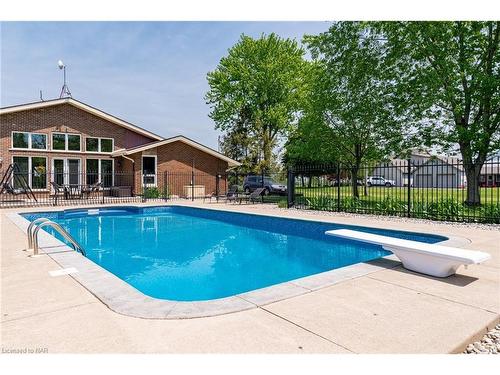 2179 Niagara Parkway, Fort Erie, ON - Outdoor With In Ground Pool With Backyard