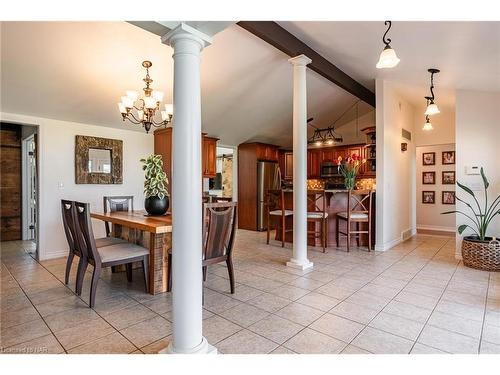 2179 Niagara Parkway, Fort Erie, ON - Indoor Photo Showing Dining Room