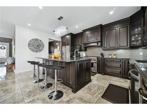 255 Colbeck Drive, Welland, ON - Indoor Photo Showing Kitchen With Stainless Steel Kitchen With Upgraded Kitchen