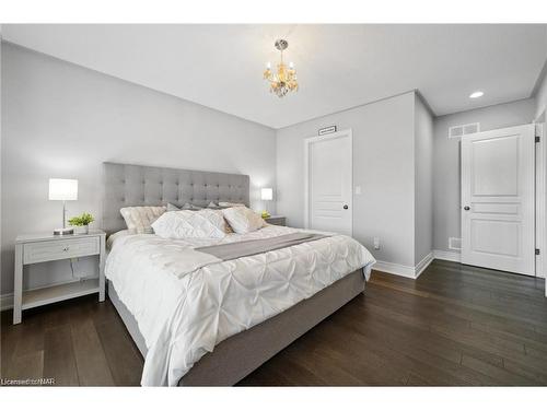 255 Colbeck Drive, Welland, ON - Indoor Photo Showing Bedroom
