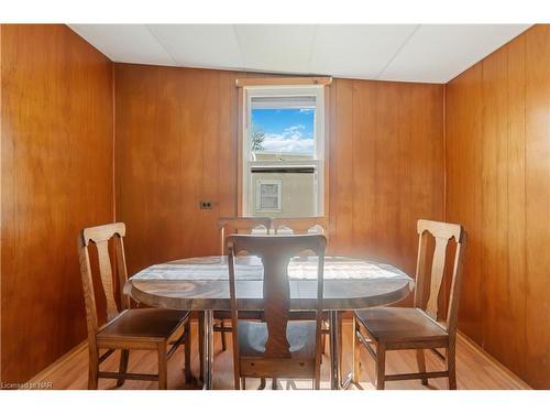 10953 Lakeshore Road Road, Wainfleet, ON - Indoor Photo Showing Dining Room