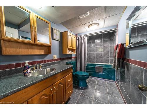 6556 Corwin Crescent, Niagara Falls, ON - Indoor Photo Showing Laundry Room