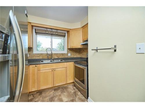 139 Woodrow Street, St. Catharines, ON - Indoor Photo Showing Kitchen With Double Sink