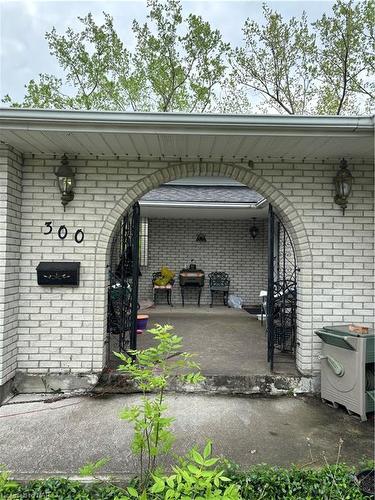 300 Albany Street, Fort Erie, ON - Outdoor