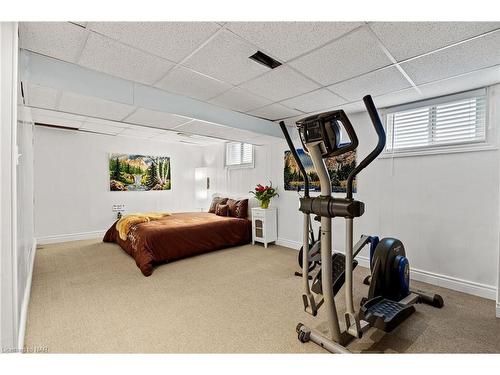 614 Clare Avenue, Welland, ON - Indoor Photo Showing Gym Room