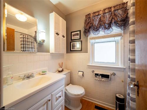 119 Ost Avenue, Port Colborne, ON - Indoor Photo Showing Bathroom