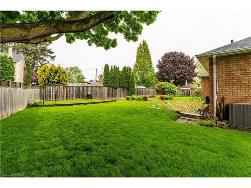 9 Greenbriar Place, St. Catharines, ON - Outdoor With Backyard