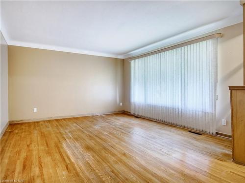 53 Parkway Street, St. Catharines, ON - Indoor Photo Showing Other Room