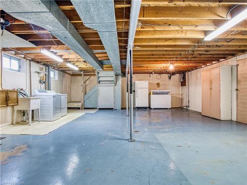 53 Parkway Street, St. Catharines, ON - Indoor Photo Showing Basement