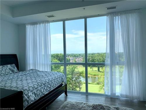 801-7711 Green Vista Gate, Niagara Falls, ON - Indoor Photo Showing Bedroom