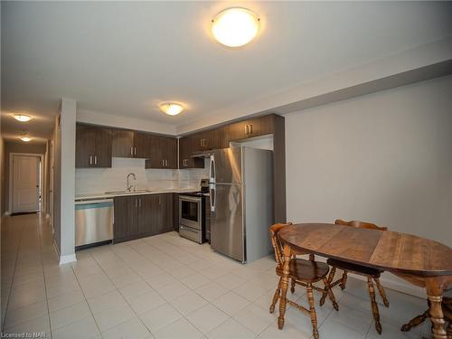 18 King Street, Thorold, ON - Indoor Photo Showing Kitchen