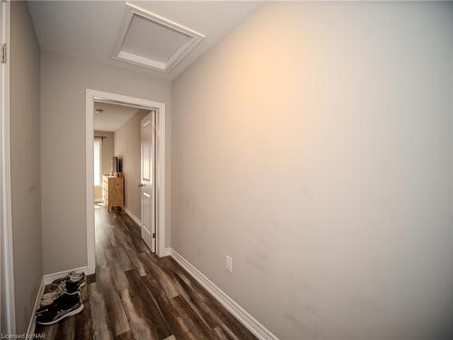 18 King Street, Thorold, ON - Indoor Photo Showing Other Room