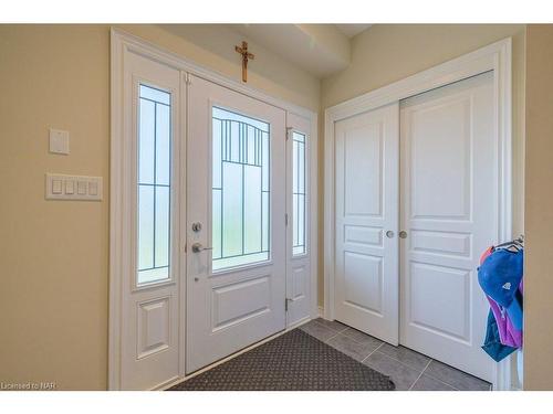 108 Tuliptree Road, Thorold, ON - Indoor Photo Showing Other Room
