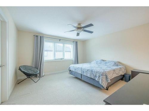 108 Tuliptree Road, Thorold, ON - Indoor Photo Showing Bedroom