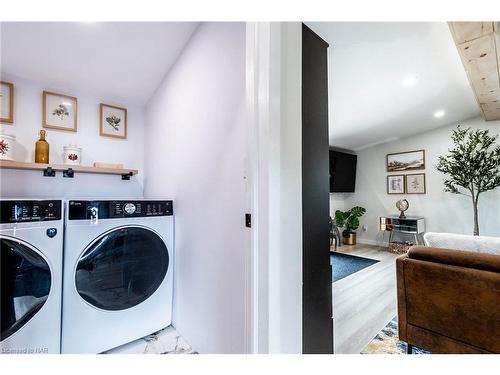 1368 Lorraine Road, Port Colborne, ON - Indoor Photo Showing Laundry Room