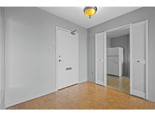 807-15 Towering Heights Boulevard, St. Catharines, ON - Indoor Photo Showing Other Room