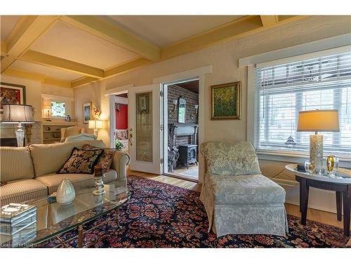 3631 Cutler Street, Ridgeway, ON - Indoor Photo Showing Living Room