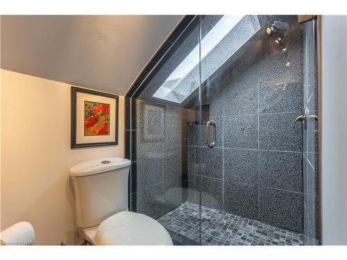 3631 Cutler Street, Ridgeway, ON - Indoor Photo Showing Bathroom