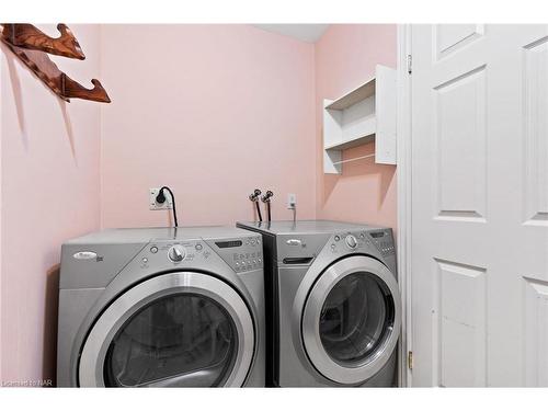 72 Chapel Street N, Thorold, ON - Indoor Photo Showing Laundry Room