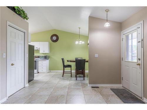 976 Colette Road, Fort Erie, ON - Indoor Photo Showing Other Room