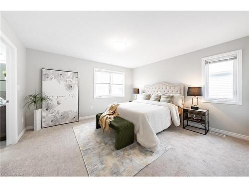 74 Bethune Avenue, Welland, ON - Indoor Photo Showing Bedroom