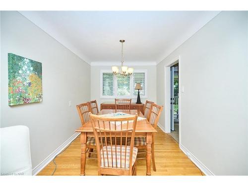 5039 Portage Road, Niagara Falls, ON - Indoor Photo Showing Dining Room