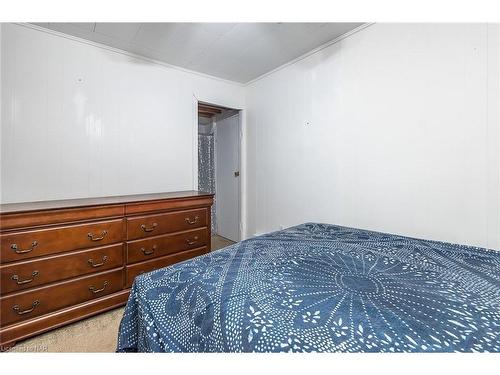24 Southworth Street, Welland, ON - Indoor Photo Showing Bedroom