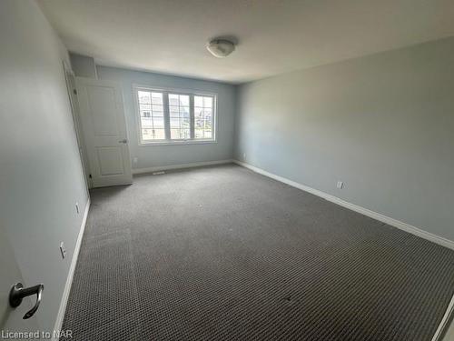 5 Swart Lane, Thorold, ON - Indoor Photo Showing Other Room