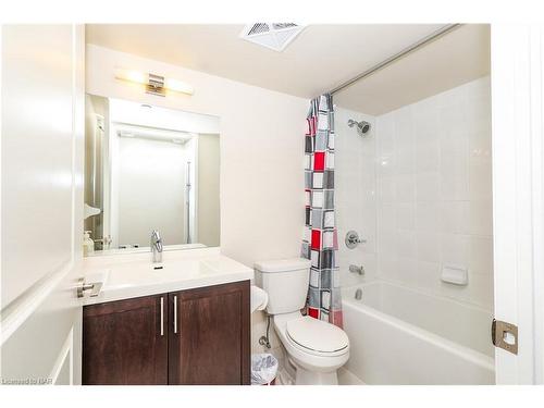 1724-2 Eva Road, Etobicoke, ON - Indoor Photo Showing Bathroom