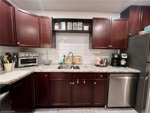203-201 Dorchester Boulevard, St. Catharines, ON - Indoor Photo Showing Kitchen With Double Sink