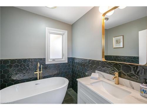 13 Jasmin Crescent, St. Catharines, ON - Indoor Photo Showing Bathroom