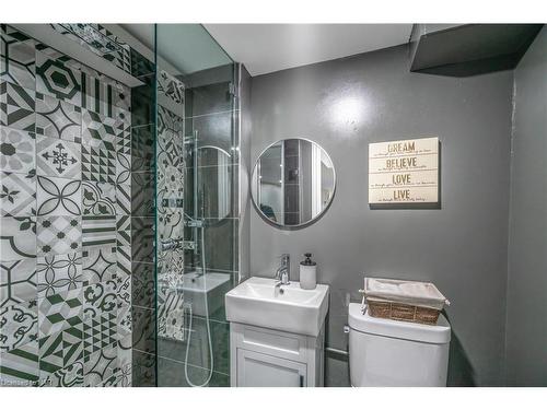 13 Jasmin Crescent, St. Catharines, ON - Indoor Photo Showing Bathroom