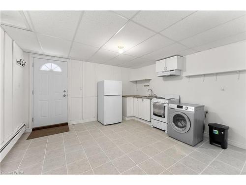 143 Glendale Avenue, St. Catharines, ON - Indoor Photo Showing Laundry Room