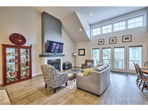 9 Sassafras Row, Fort Erie, ON - Indoor Photo Showing Living Room With Fireplace