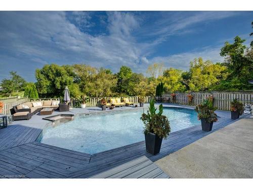 1539 St. Paul Street West Street W, St. Catharines, ON - Outdoor With In Ground Pool With Deck Patio Veranda