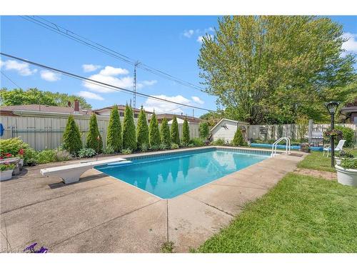 21 Westmount Crescent, Welland, ON - Outdoor With In Ground Pool With Backyard