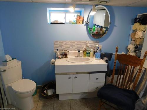 4046 Longhurst Avenue, Niagara Falls, ON - Indoor Photo Showing Bathroom
