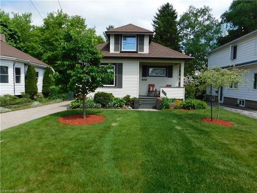 4046 Longhurst Avenue, Niagara Falls, ON - Outdoor With Facade