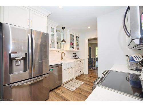 1917 Highway 20, Thorold, ON - Indoor Photo Showing Kitchen